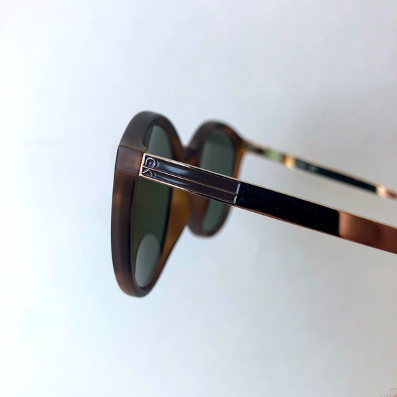 Calvin Klein tortoise shell sunglasses - Picture 9 of 16